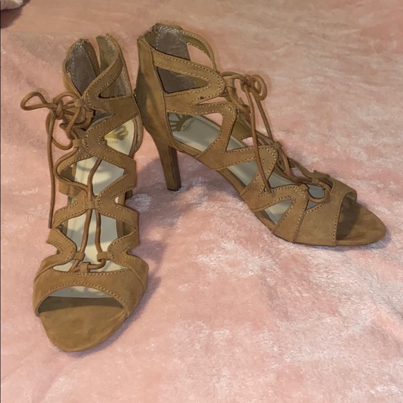 Heels - Picture 1 of 1